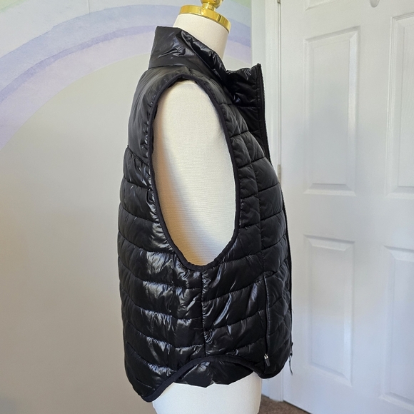 Joylab | Medium | Black Quilted Puffer Vest - Picture 4 of 9
